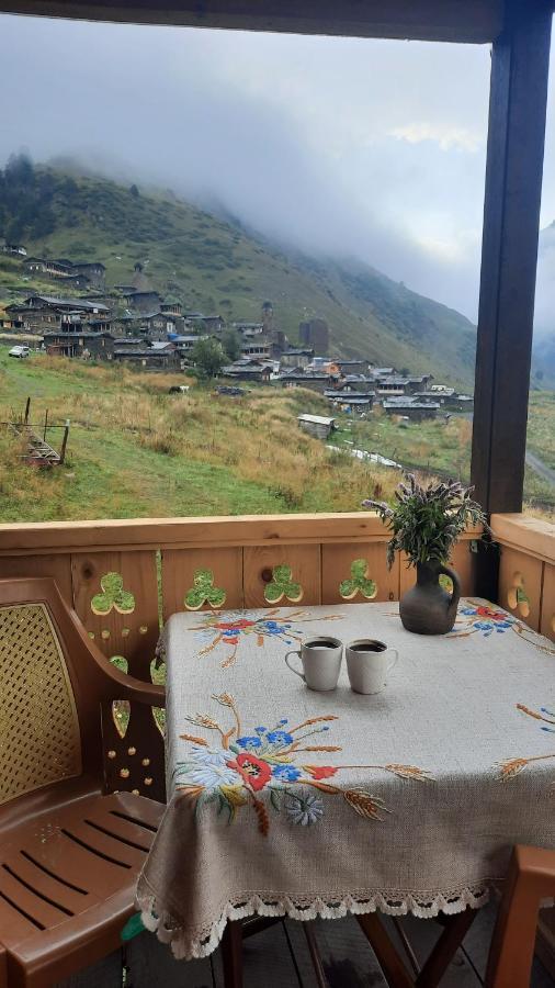 Guesthouse Pirimze Dartlo Bagian luar foto