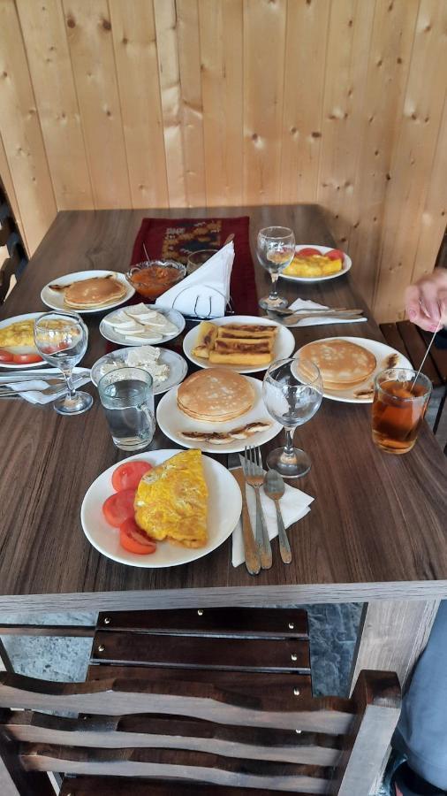 Guesthouse Pirimze Dartlo Bagian luar foto